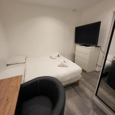 Zola Apartment Villejuif